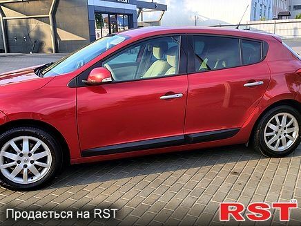 Красный Рено Меган, объемом двигателя 1.5 л и пробегом 239 тыс. км за 6800 $, фото 1 на Automoto.ua