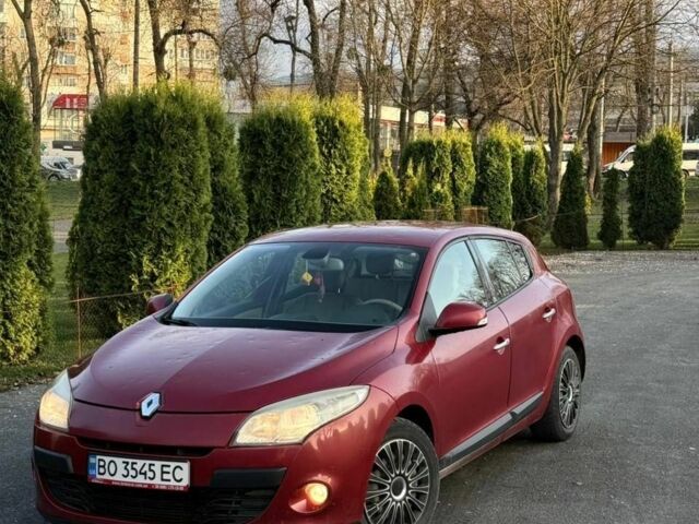 Червоний Рено Меган, об'ємом двигуна 2 л та пробігом 285 тис. км за 3900 $, фото 1 на Automoto.ua