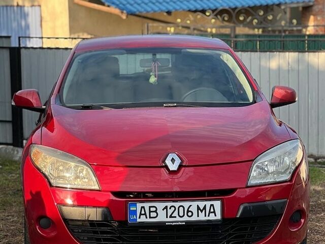 Червоний Рено Меган, об'ємом двигуна 1.6 л та пробігом 259 тис. км за 6100 $, фото 1 на Automoto.ua