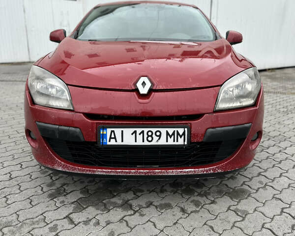 Красный Рено Меган, объемом двигателя 1.46 л и пробегом 270 тыс. км за 4850 $, фото 1 на Automoto.ua