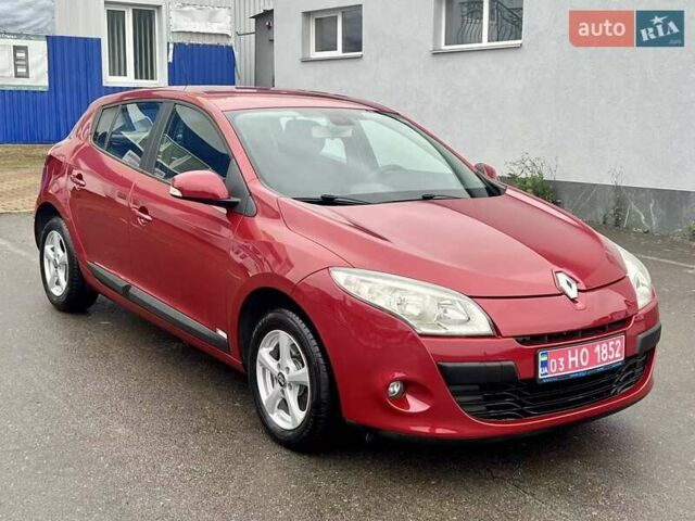 Червоний Рено Меган, об'ємом двигуна 1.6 л та пробігом 239 тис. км за 5999 $, фото 1 на Automoto.ua