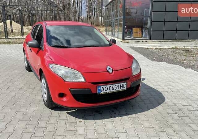 Червоний Рено Меган, об'ємом двигуна 1.6 л та пробігом 250 тис. км за 5300 $, фото 1 на Automoto.ua