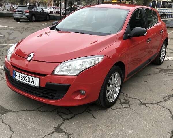 Червоний Рено Меган, об'ємом двигуна 1.6 л та пробігом 176 тис. км за 6799 $, фото 1 на Automoto.ua