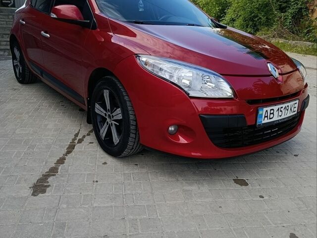 Червоний Рено Меган, об'ємом двигуна 1.46 л та пробігом 238 тис. км за 5600 $, фото 1 на Automoto.ua