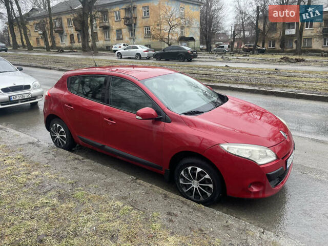 Красный Рено Меган, объемом двигателя 1.46 л и пробегом 248 тыс. км за 6600 $, фото 1 на Automoto.ua