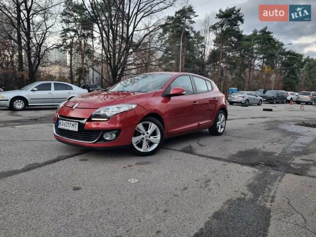 Красный Рено Меган, объемом двигателя 1.46 л и пробегом 235 тыс. км за 7200 $, фото 1 на Automoto.ua