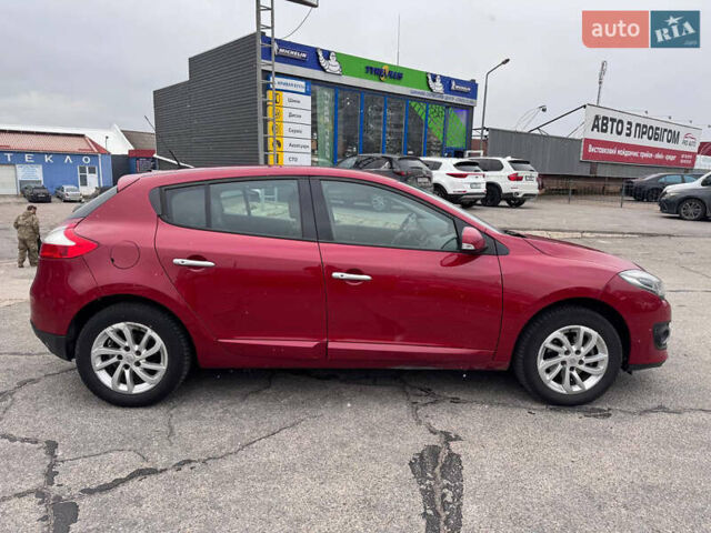 Червоний Рено Меган, об'ємом двигуна 1.5 л та пробігом 230 тис. км за 8999 $, фото 1 на Automoto.ua