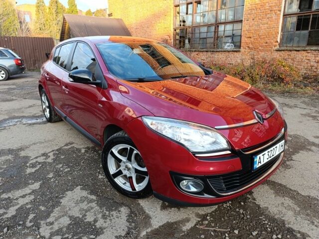 Красный Рено Меган, объемом двигателя 1.5 л и пробегом 202 тыс. км за 7950 $, фото 1 на Automoto.ua