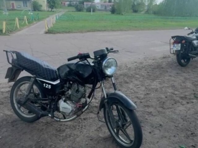 Червоний Рено Меган, об'ємом двигуна 1.2 л та пробігом 114 тис. км за 8300 $, фото 1 на Automoto.ua