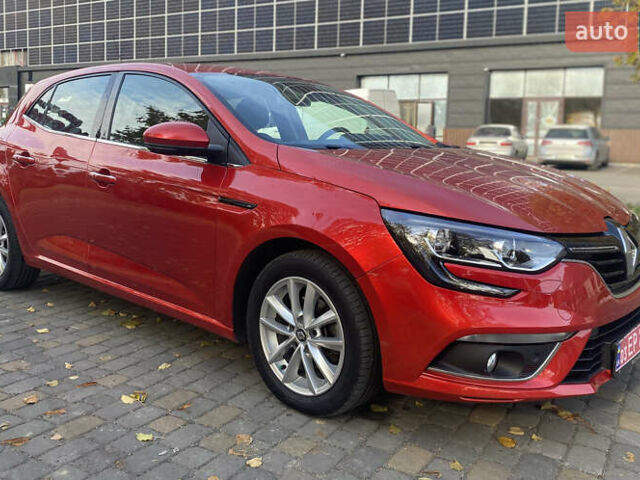 Красный Рено Меган, объемом двигателя 1.4 л и пробегом 150 тыс. км за 13700 $, фото 1 на Automoto.ua