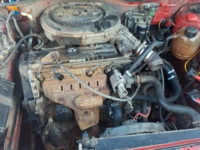 Червоний Рено Меган, об'ємом двигуна 1.4 л та пробігом 10 тис. км за 464 $, фото 1 на Automoto.ua