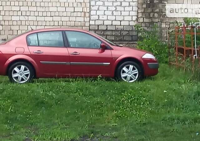 Красный Рено Меган, объемом двигателя 1.6 л и пробегом 220 тыс. км за 3300 $, фото 1 на Automoto.ua