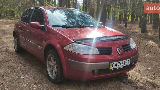 Красный Рено Меган, объемом двигателя 1.39 л и пробегом 152 тыс. км за 3600 $, фото 1 на Automoto.ua