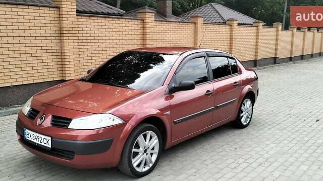 Красный Рено Меган, объемом двигателя 1.4 л и пробегом 165 тыс. км за 3800 $, фото 1 на Automoto.ua