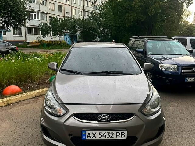 Красный Рено Меган, объемом двигателя 0 л и пробегом 300 тыс. км за 4020 $, фото 1 на Automoto.ua