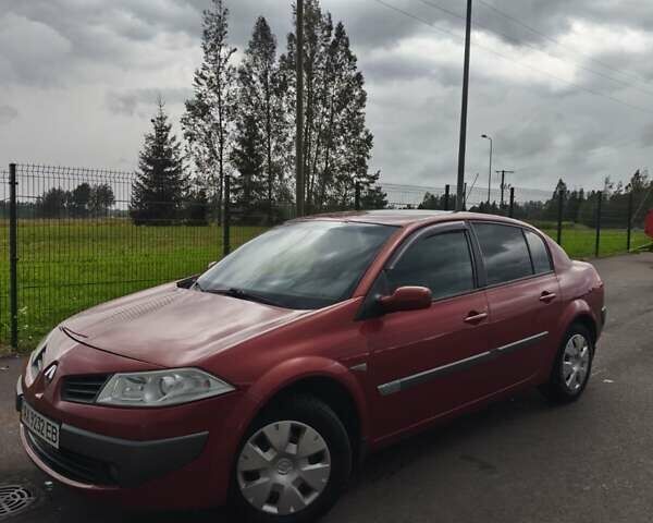 Красный Рено Меган, объемом двигателя 1.4 л и пробегом 260 тыс. км за 4200 $, фото 1 на Automoto.ua