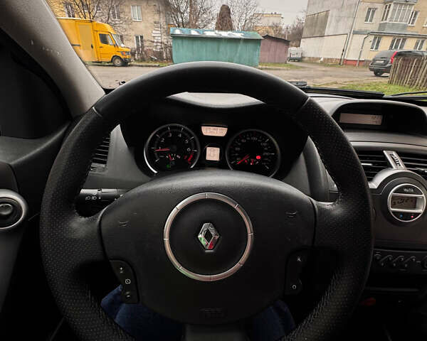 Червоний Рено Меган, об'ємом двигуна 1.6 л та пробігом 234 тис. км за 5200 $, фото 1 на Automoto.ua