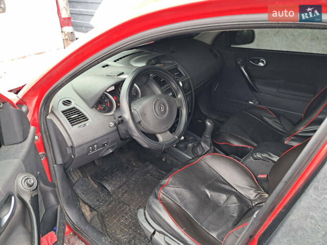 Червоний Рено Меган, об'ємом двигуна 1.6 л та пробігом 270 тис. км за 2000 $, фото 1 на Automoto.ua