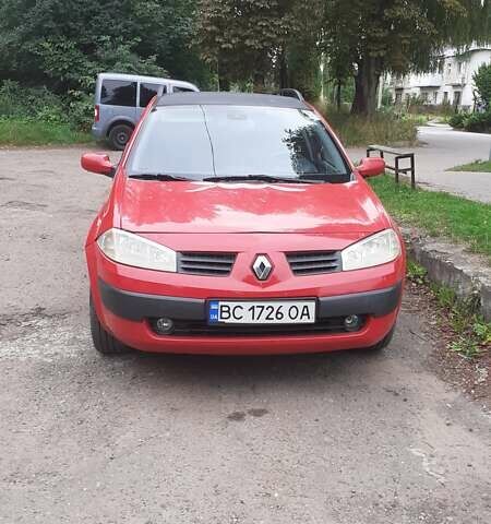 Красный Рено Меган, объемом двигателя 2 л и пробегом 285 тыс. км за 4900 $, фото 1 на Automoto.ua