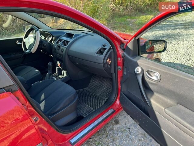 Червоний Рено Меган, об'ємом двигуна 1.39 л та пробігом 267 тис. км за 4000 $, фото 1 на Automoto.ua