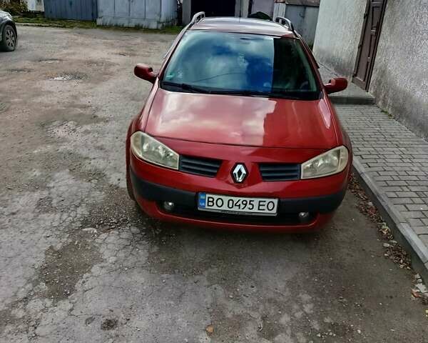 Красный Рено Меган, объемом двигателя 1.6 л и пробегом 230 тыс. км за 4100 $, фото 1 на Automoto.ua