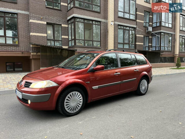 Рено Меган 2005 в Чернигове на Automoto.ua Красный Рено Меган, объемом двигателя 1.6 л и пробегом 215 тыс. км за 4200 $, фото 1 на Automoto.ua