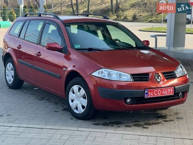 Красный Рено Меган, объемом двигателя 1.6 л и пробегом 175 тыс. км за 4799 $, фото 1 на Automoto.ua