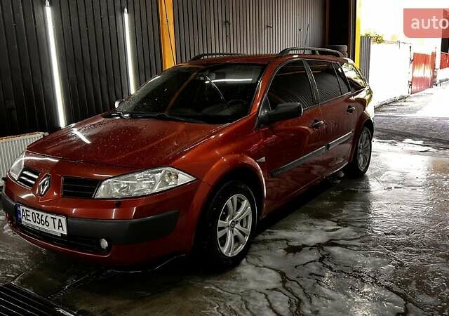 Червоний Рено Меган, об'ємом двигуна 1.59 л та пробігом 271 тис. км за 6000 $, фото 1 на Automoto.ua
