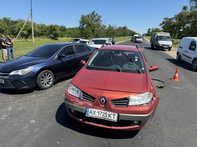 Красный Рено Меган, объемом двигателя 0 л и пробегом 190 тыс. км за 1004 $, фото 1 на Automoto.ua
