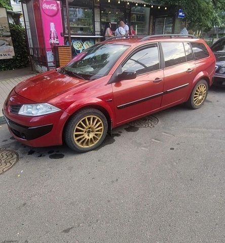 Червоний Рено Меган, об'ємом двигуна 1.5 л та пробігом 320 тис. км за 3800 $, фото 1 на Automoto.ua