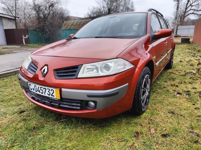 Красный Рено Меган, объемом двигателя 1.6 л и пробегом 108 тыс. км за 5150 $, фото 1 на Automoto.ua
