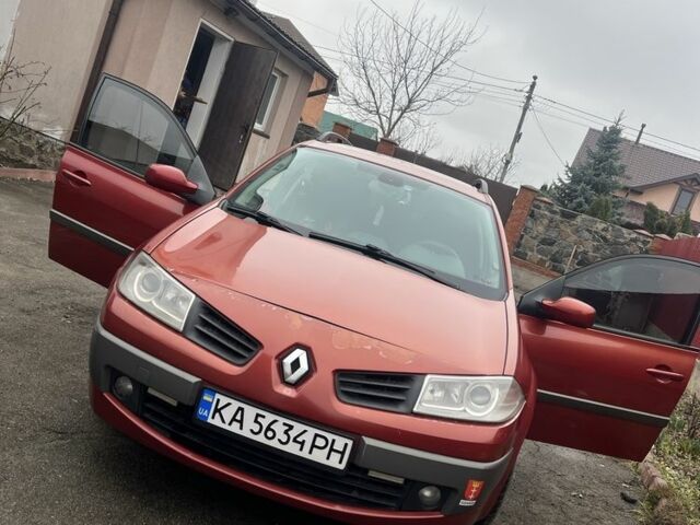 Красный Рено Меган, объемом двигателя 1.5 л и пробегом 300 тыс. км за 5000 $, фото 1 на Automoto.ua