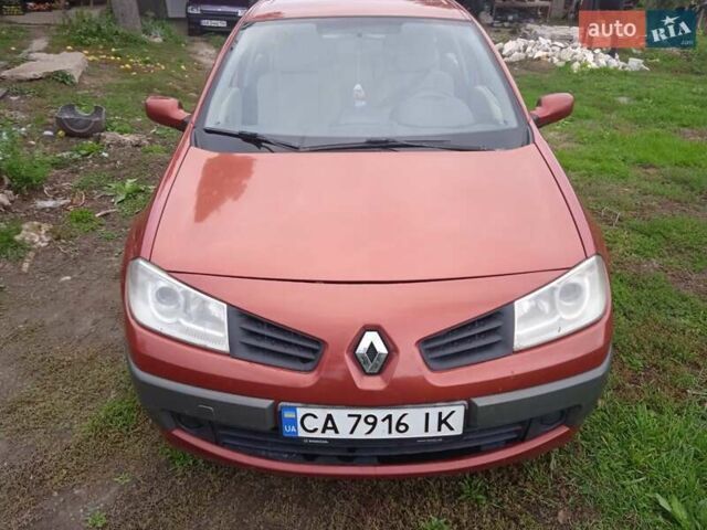 Красный Рено Меган, объемом двигателя 1.6 л и пробегом 400 тыс. км за 5500 $, фото 1 на Automoto.ua