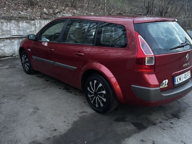 Красный Рено Меган, объемом двигателя 1.5 л и пробегом 300 тыс. км за 2550 $, фото 1 на Automoto.ua