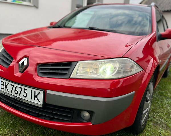 Червоний Рено Меган, об'ємом двигуна 2 л та пробігом 225 тис. км за 5500 $, фото 1 на Automoto.ua