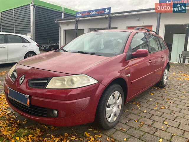 Красный Рено Меган, объемом двигателя 1.6 л и пробегом 192 тыс. км за 4999 $, фото 1 на Automoto.ua