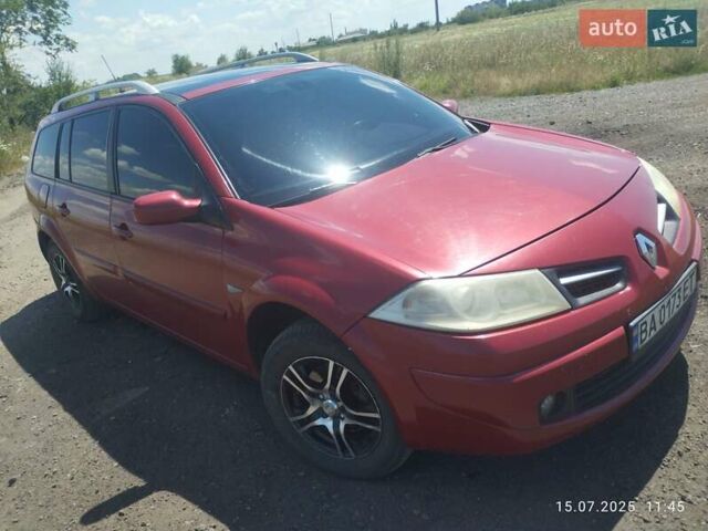 Красный Рено Меган, объемом двигателя 1.5 л и пробегом 250 тыс. км за 5500 $, фото 1 на Automoto.ua