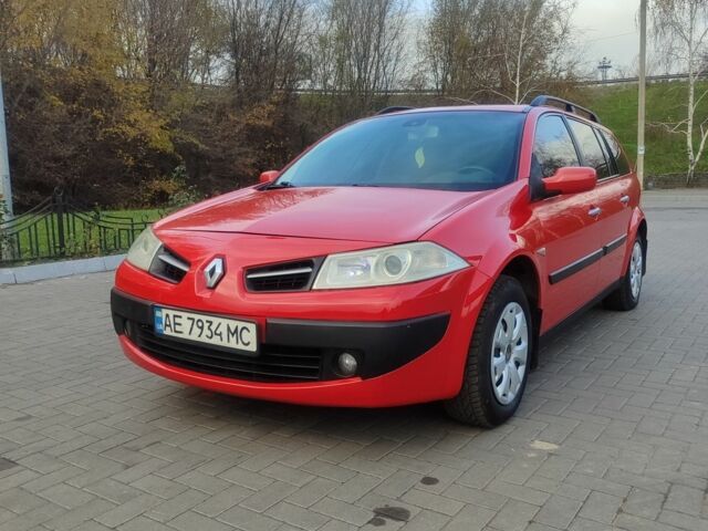 Червоний Рено Меган, об'ємом двигуна 1.6 л та пробігом 250 тис. км за 4800 $, фото 1 на Automoto.ua