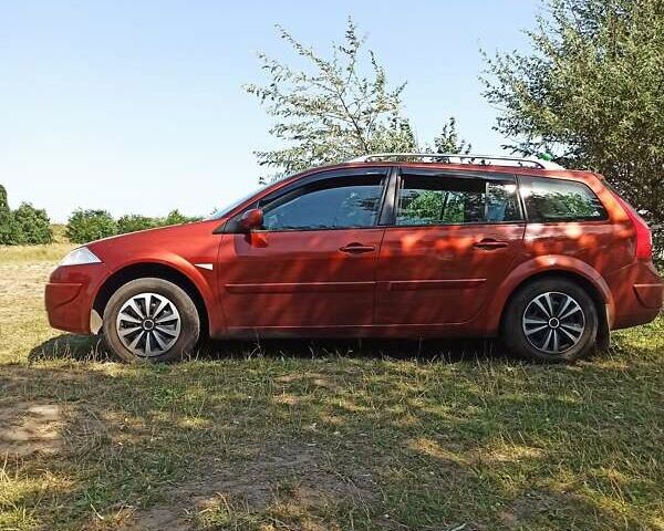 Красный Рено Меган, объемом двигателя 1.6 л и пробегом 242 тыс. км за 4800 $, фото 1 на Automoto.ua