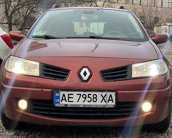 Червоний Рено Меган, об'ємом двигуна 1.6 л та пробігом 247 тис. км за 4800 $, фото 1 на Automoto.ua