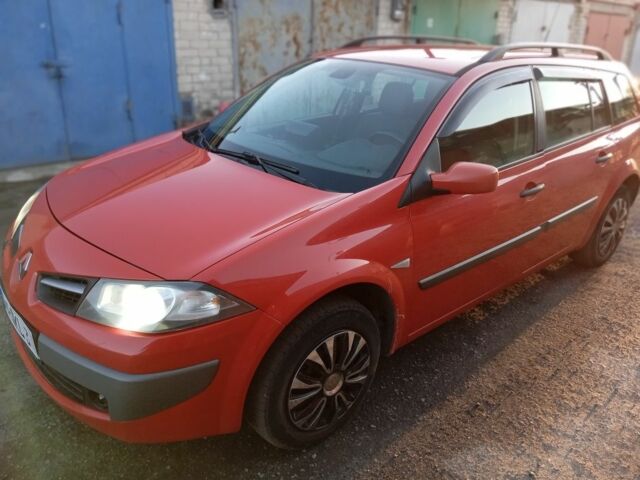 Красный Рено Меган, объемом двигателя 1.6 л и пробегом 215 тыс. км за 6200 $, фото 1 на Automoto.ua