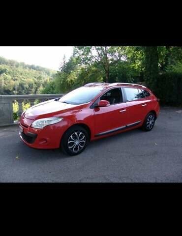 Красный Рено Меган, объемом двигателя 1.5 л и пробегом 215 тыс. км за 6500 $, фото 1 на Automoto.ua