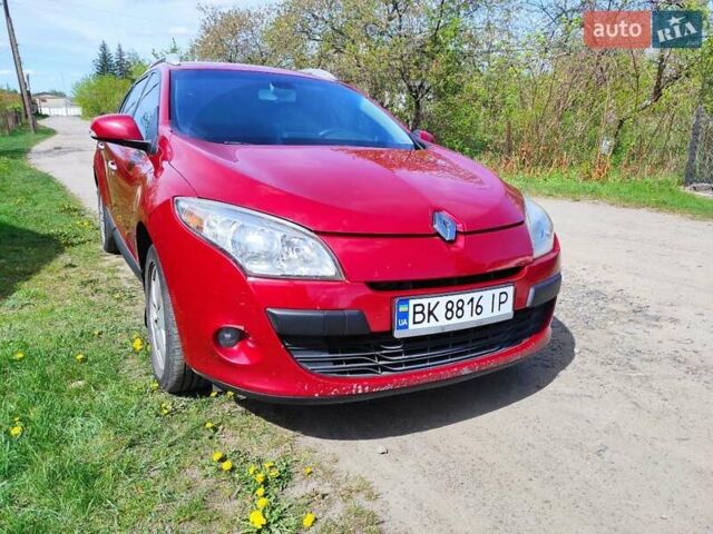Красный Рено Меган, объемом двигателя 1.46 л и пробегом 283 тыс. км за 6600 $, фото 1 на Automoto.ua