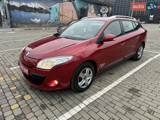 Червоний Рено Меган, об'ємом двигуна 1.6 л та пробігом 129 тис. км за 7900 $, фото 1 на Automoto.ua