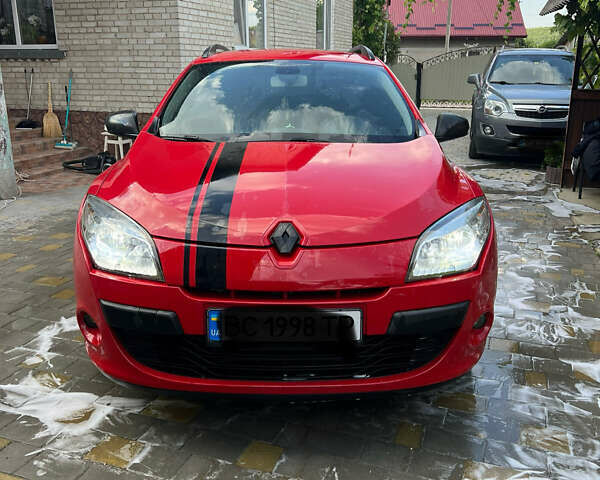 Красный Рено Меган, объемом двигателя 1.46 л и пробегом 210 тыс. км за 7450 $, фото 1 на Automoto.ua