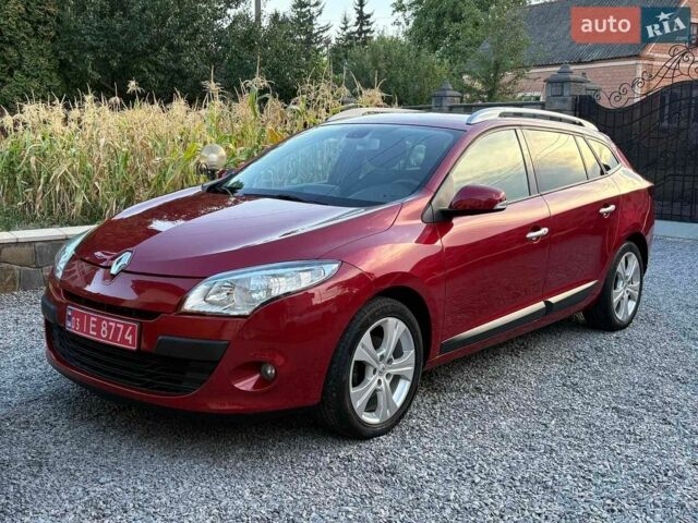 Червоний Рено Меган, об'ємом двигуна 1.6 л та пробігом 225 тис. км за 6999 $, фото 1 на Automoto.ua
