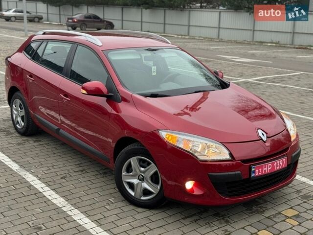 Червоний Рено Меган, об'ємом двигуна 1.6 л та пробігом 130 тис. км за 7500 $, фото 1 на Automoto.ua