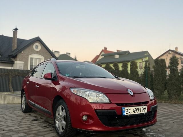 Красный Рено Меган, объемом двигателя 1.5 л и пробегом 202 тыс. км за 7200 $, фото 1 на Automoto.ua
