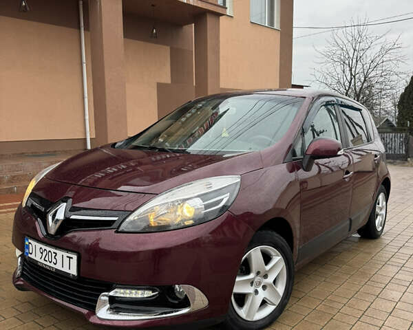 Красный Рено Меган, объемом двигателя 1.46 л и пробегом 281 тыс. км за 8000 $, фото 1 на Automoto.ua