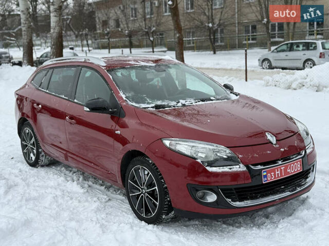 Красный Рено Меган, объемом двигателя 1.5 л и пробегом 219 тыс. км за 8499 $, фото 1 на Automoto.ua